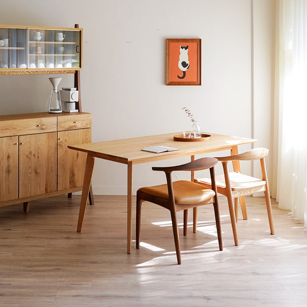 RESTER 橡木餐桌