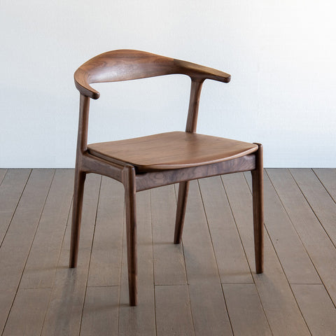 OMEGA 椅 (木座)