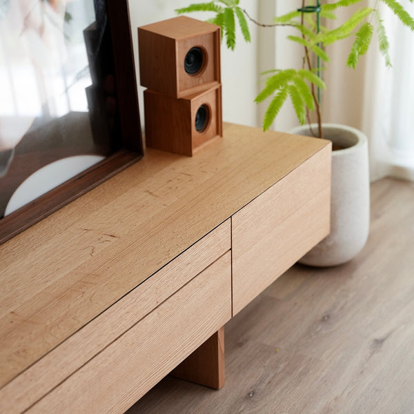 VANTAGE 直紋紅橡木電視櫃