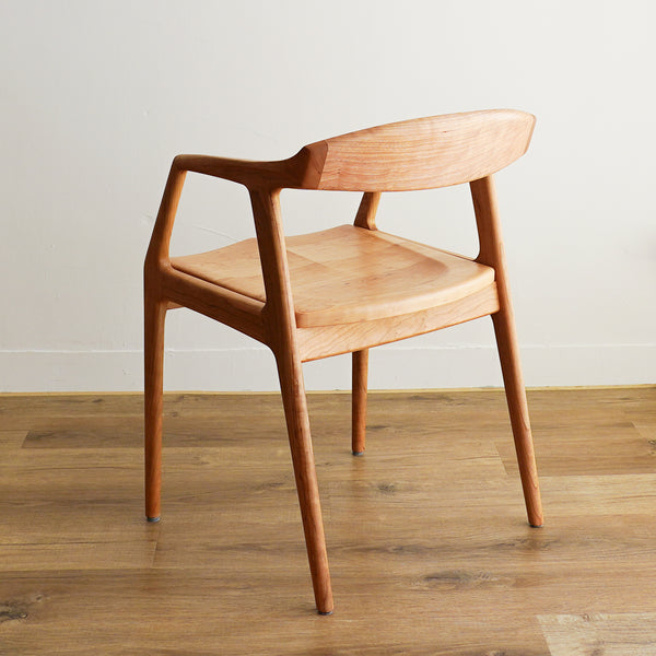 YUNA 扶手椅 (木座)